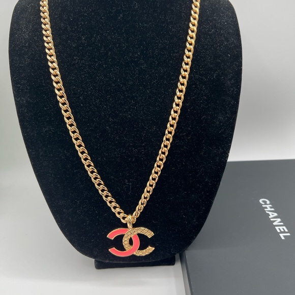 Chanel CC 24k GP pink and gold Necklace in box ❤️Authentic - Picture 9 of 9